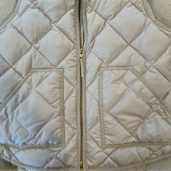 Jcrew women’s quilted beige/cream vest - Picture 4 of 8